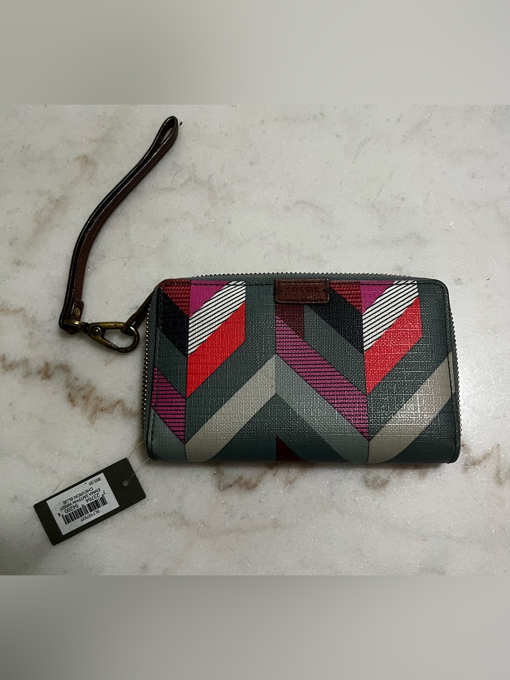 Fossil Emma RFID  Wristlet Leather Multicolor Chevron Print Wallet New With Tags